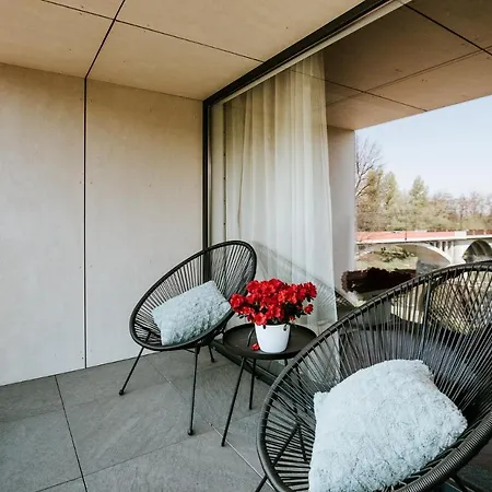 River Side Nr 15 Apartment *