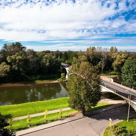 River Side Nr 15 *