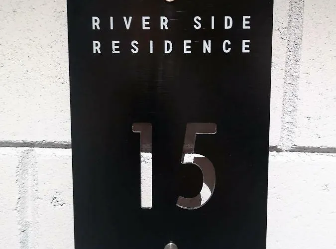 River Side Nr 15 *
